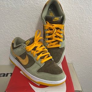 Nike Dunk Low “Dusty Olive”